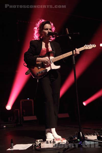 ANNA CALVI - 2018-06-15 - PARIS - Gaite Lyrique - 